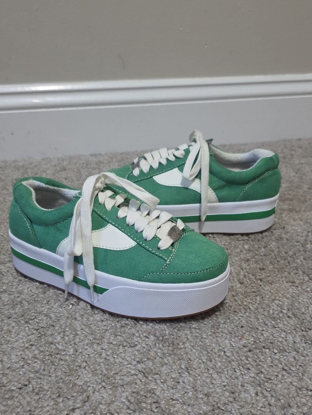dELiA*s x Dolls Kill Y2K "What's My Age Again" Skater Sneakers Green Sz 6
